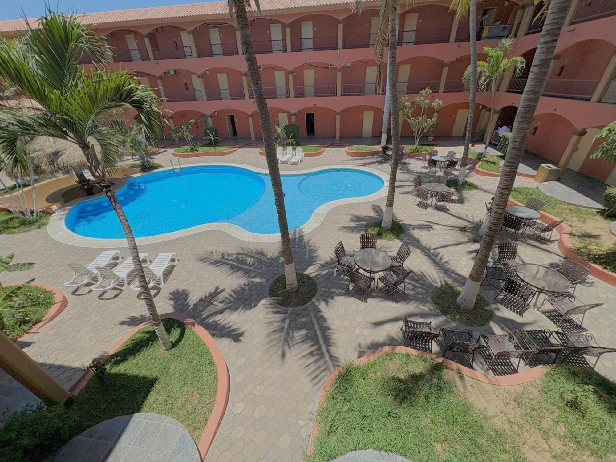 Real Cabos Hotel